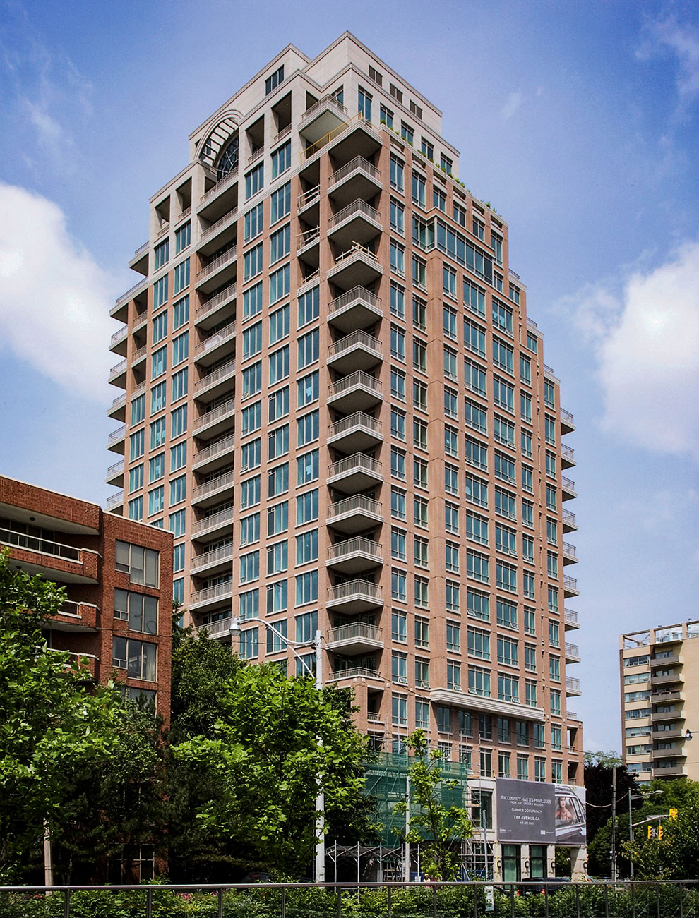 20 storey, 73 suite luxury condominium with 4 levels of underground parking.